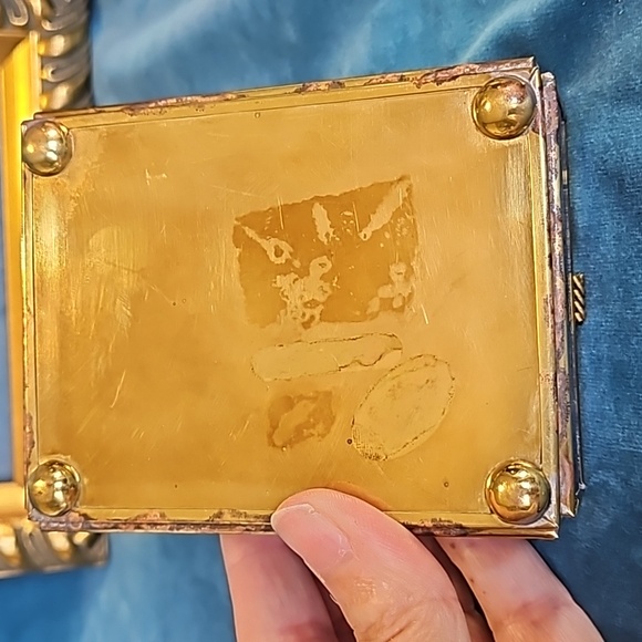 Vintage 1990s Vermont trinket box with dancing Angel, blue glass - Picture 8 of 12